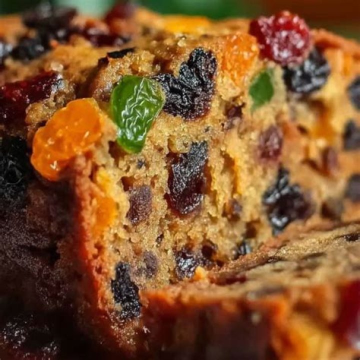 Fruitcake Lady: The Sweet Story of an Iconic Figure and Her Famous Treat