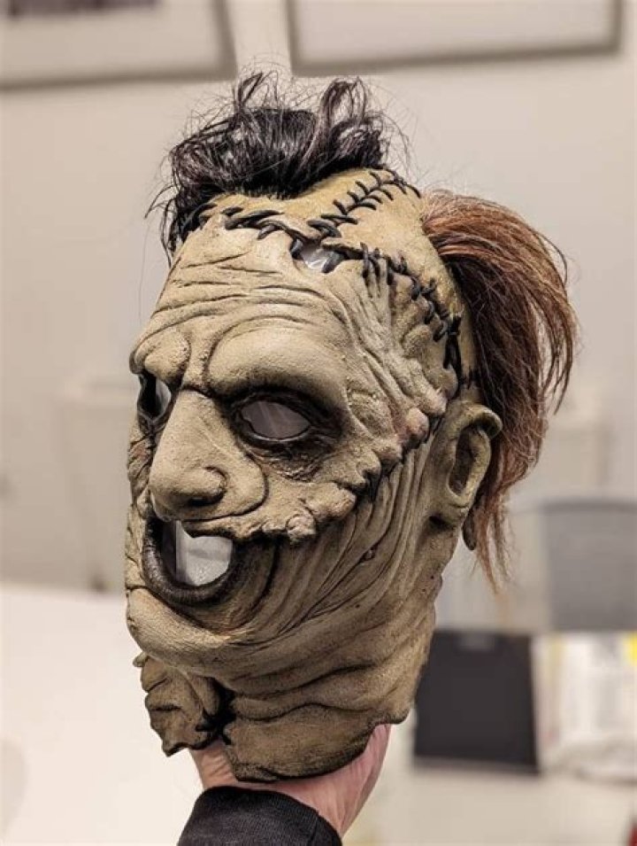 Unveiling the Legend: Thomas Hewitt Leatherface - The Iconic Horror Figure