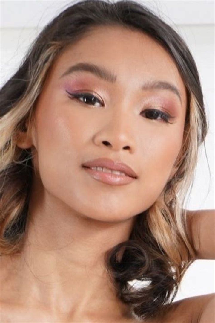 Xoey Li: The Rising Star in the Music Industry